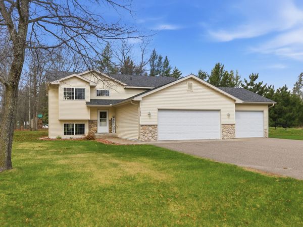 11825 Joneswood Drive, Baxter, MN 56425