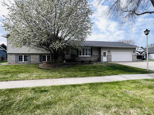 1234 Pinewood Lane, Aberdeen, SD 57401