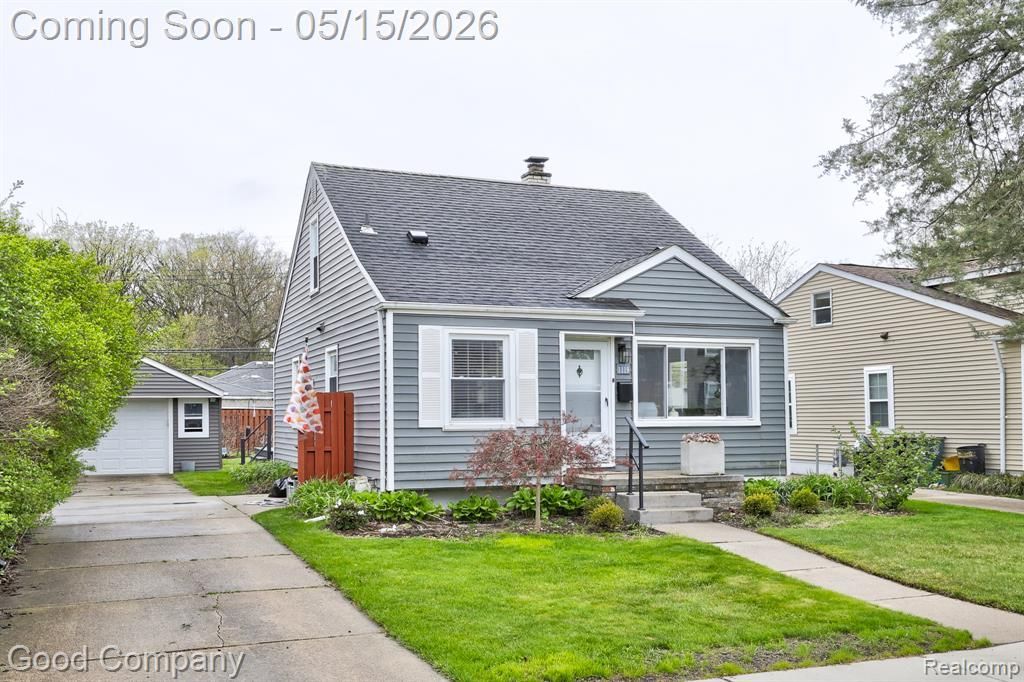 1119 W Windemere Avenue, Royal Oak, MI 48073 Main Photo
