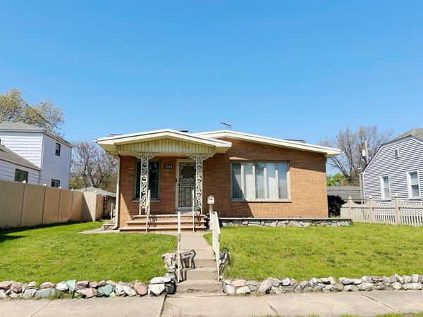 2048 Roosevelt Place , Gary, IN 46404