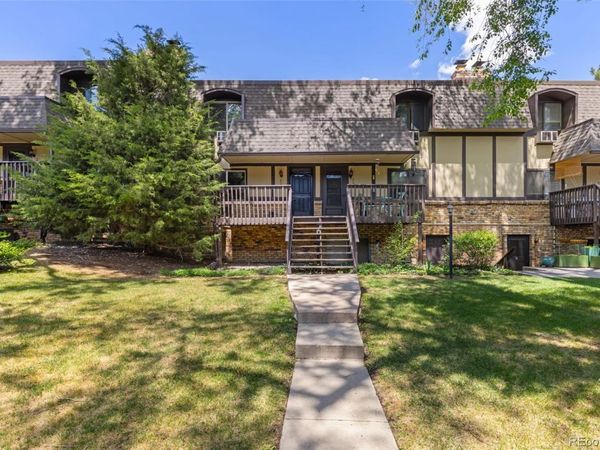 8060 W 9th Avenue, Unit 207, Lakewood, CO 80214