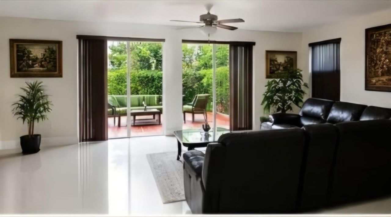 15705 NW 10th Street, Pembroke Pines, FL 33028 Photo