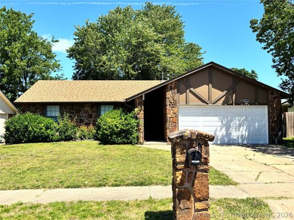 1508 W Honolulu Street , Broken Arrow, OK 74012