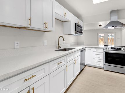 8 E O Street, Sparks, NV 89431 Photo