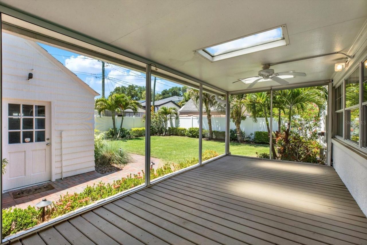 156 21st Avenue Ne, Saint Petersburg, FL 33704 Photo