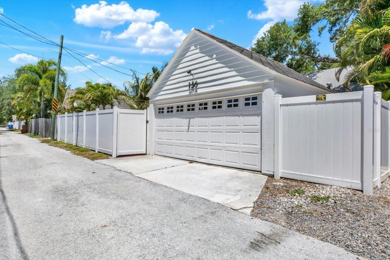 156 21st Avenue Ne, Saint Petersburg, FL 33704 Photo