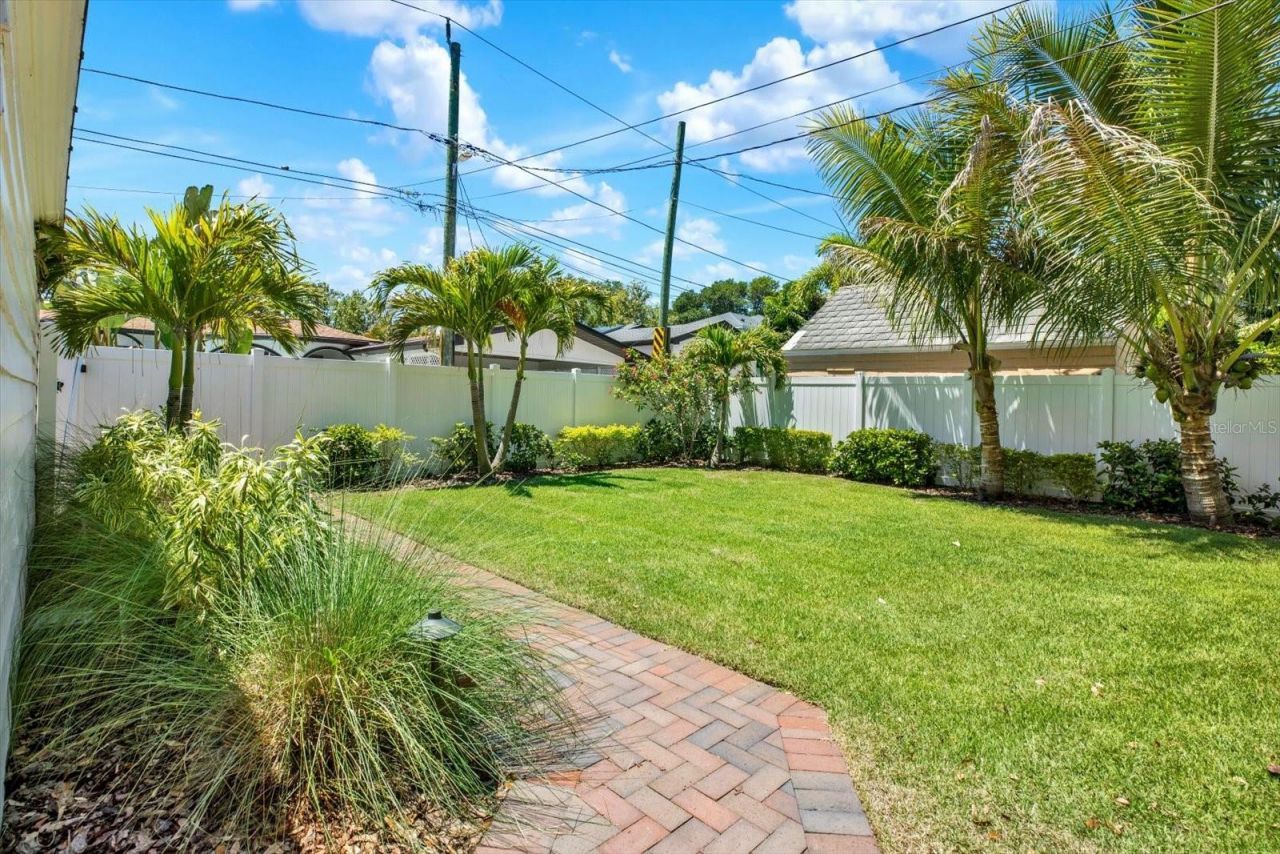 156 21st Avenue Ne, Saint Petersburg, FL 33704 Photo
