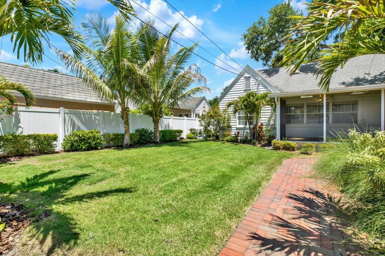 156 21st Avenue Ne, Saint Petersburg, FL 33704 Photo