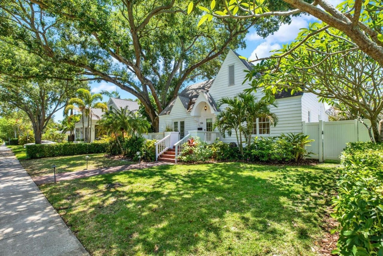 156 21st Avenue Ne, Saint Petersburg, FL 33704 Photo