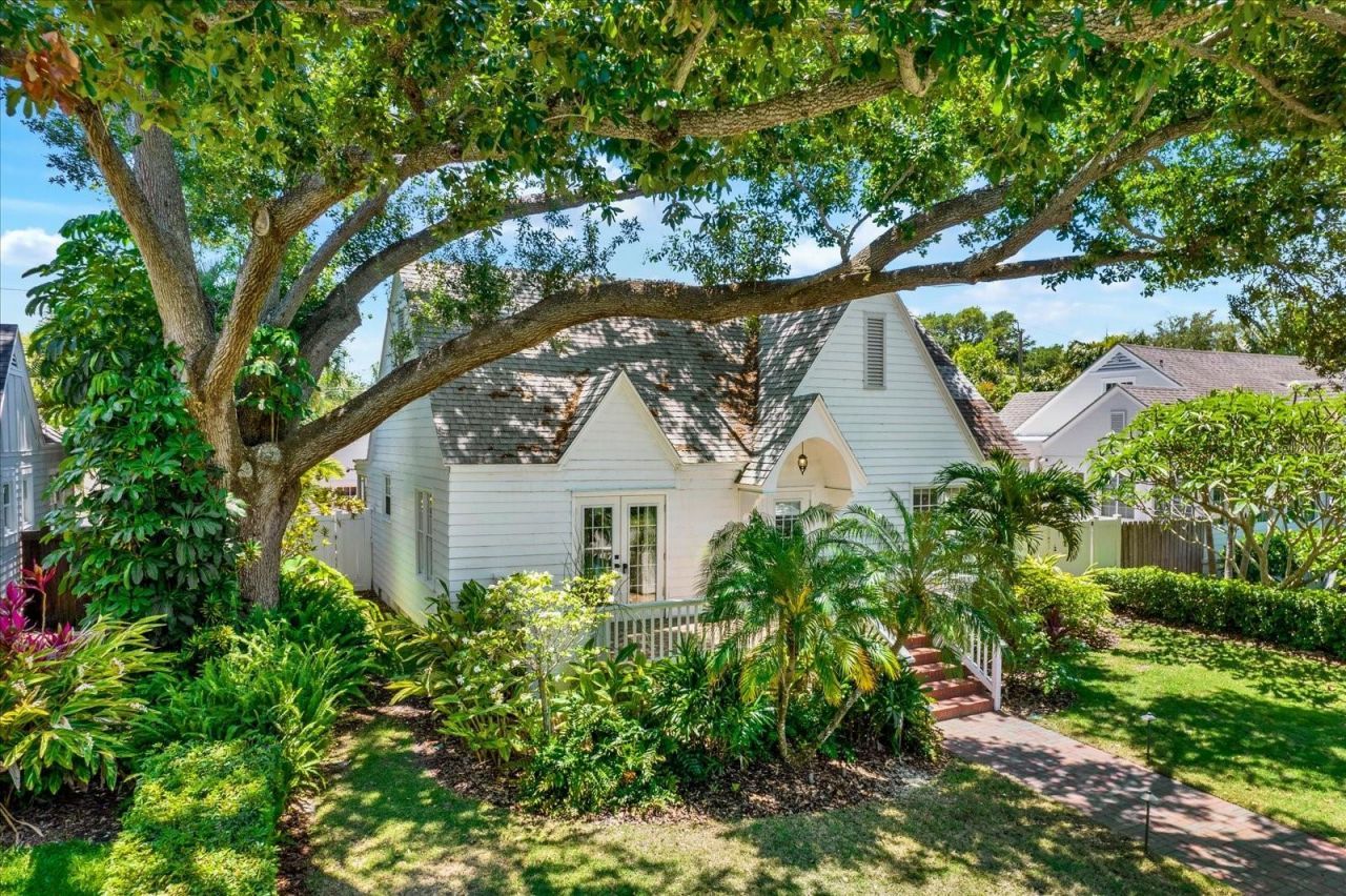 156 21st Avenue Ne, Saint Petersburg, FL 33704 Photo