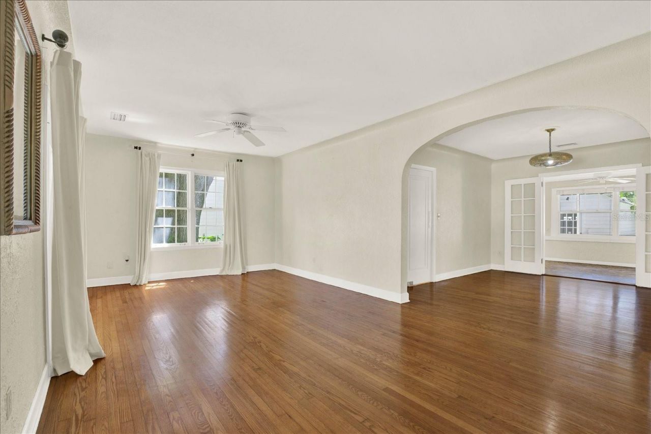 156 21st Avenue Ne, Saint Petersburg, FL 33704 Photo