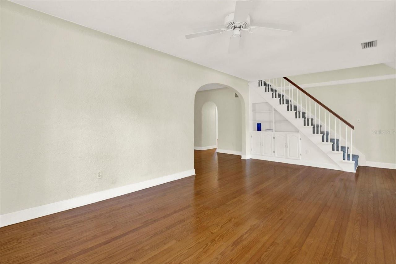 156 21st Avenue Ne, Saint Petersburg, FL 33704 Photo
