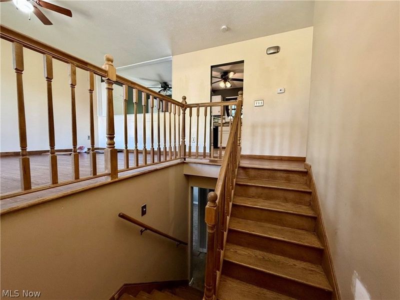 1128 Oakwood Drive, Vermilion, OH 44089 Photo 2