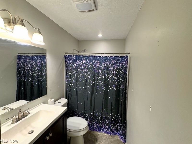 1128 Oakwood Drive, Vermilion, OH 44089 Photo 9