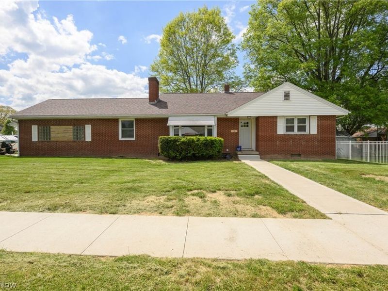 1107 4th Street NE, Massillon, OH 44646 Photo 1