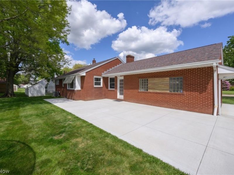 1107 4th Street NE, Massillon, OH 44646 Photo 2