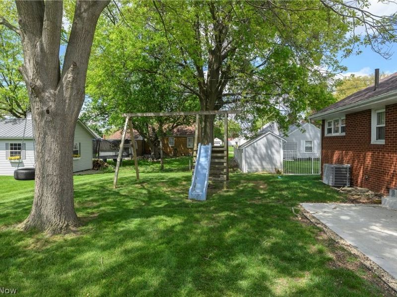 1107 4th Street NE, Massillon, OH 44646 Photo 4
