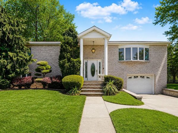 29 S Drum Street , Staten Island, NY 10309