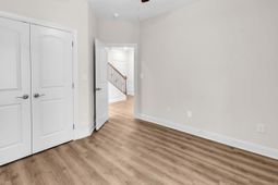 108 Hallandale Lane photo 4