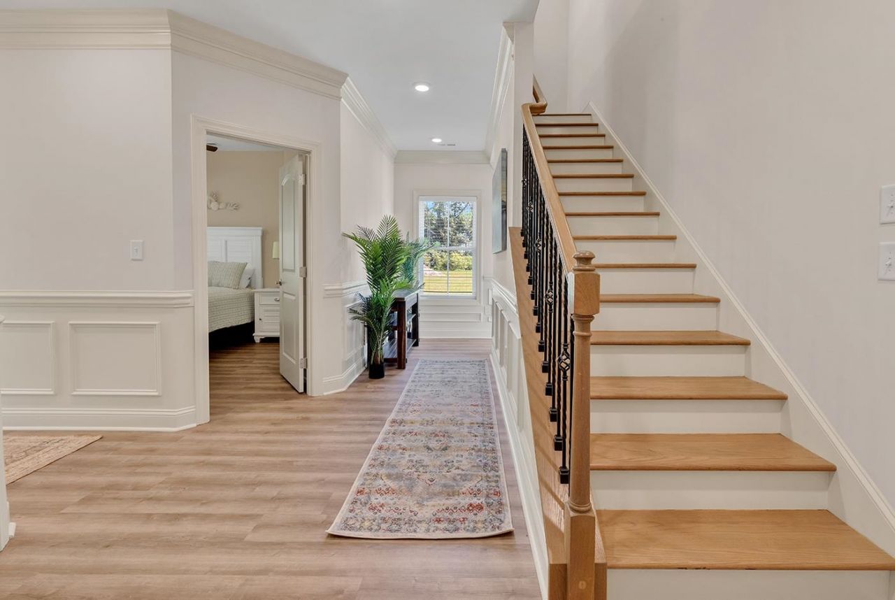 108 Hallandale Lane Photo 8