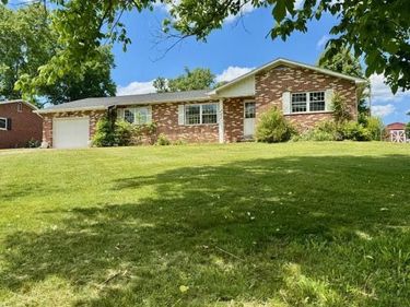 2306 Meadow Haven Drive, Huntington, WV 25704