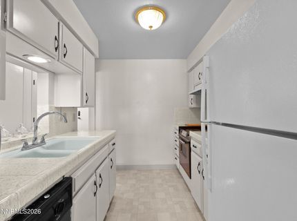 121 Lake Glen Drive, Carson City, NV 89703 Photo