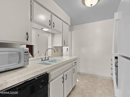 121 Lake Glen Drive, Carson City, NV 89703 Photo