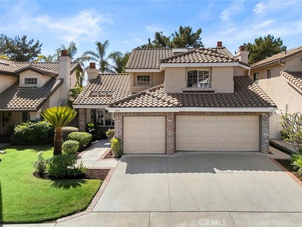 1055 S Highridge Court, Anaheim Hills, CA 92808