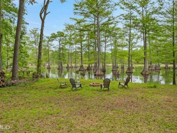 1231 Pine Island Road, Shreveport, LA 71107