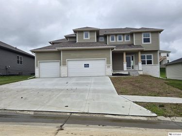 10908 N 159 Avenue, Bennington, NE 68007