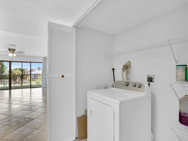 4290 Deste Court, Unit 301, Lake Worth, FL 33467