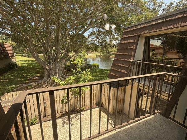 2407 24th Lane, Palm Beach Gardens, FL 33418