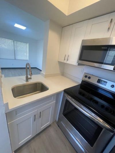 411 SE 10th Street, Unit 5, Hallandale Beach, FL 33009 Photo