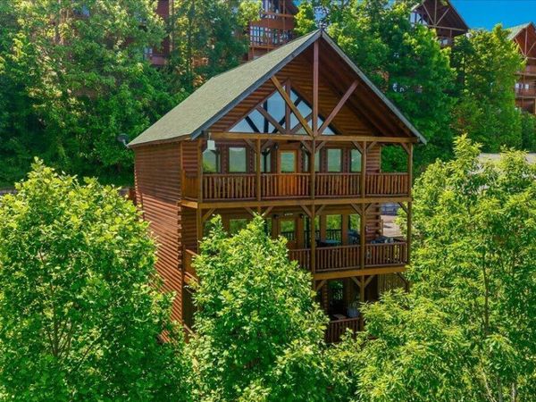 1717 High Rock Way, Sevierville, TN 37862