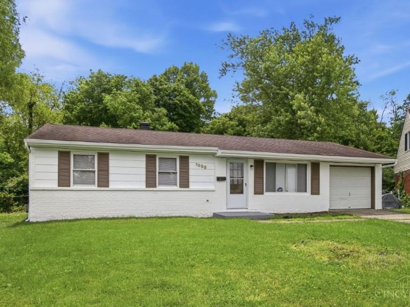 1855 Bluehill Drive, Springfield Twp., OH 45240 Photo 2