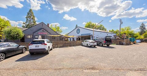 866-870 57th St, Sacramento, CA 95819 Photo