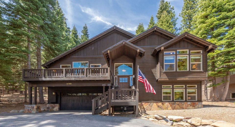 11798 Chamonix Road, Truckee, CA 96161 Photo