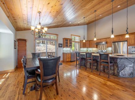 11798 Chamonix Road, Truckee, CA 96161 Photo