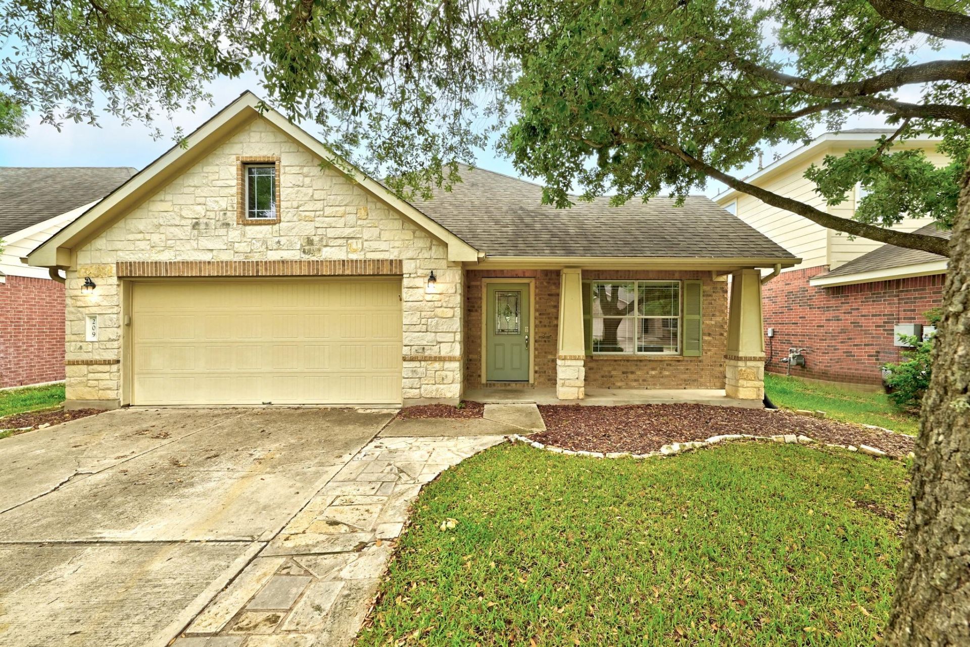 209 Calline Mayes Run, Buda, TX 78610 Main Photo