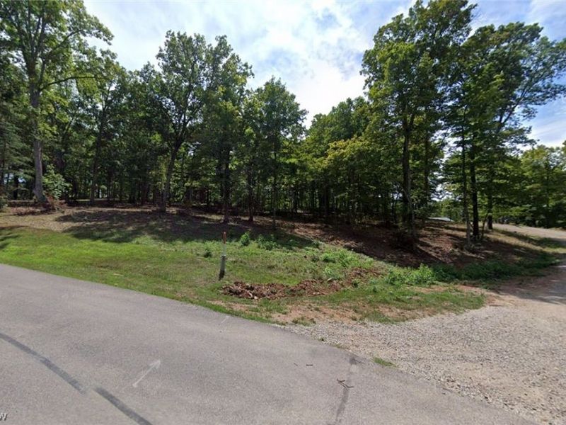 204 Oakridge Drive, Gallipolis, OH 45631 Photo 2