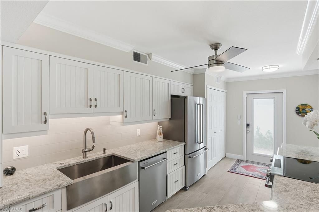 4945 Cougar Ct S, Unit 105, Naples, FL 34109 Photo