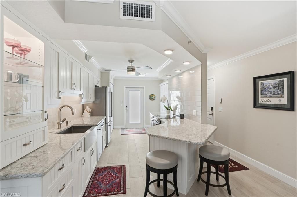 4945 Cougar Ct S, Unit 105, Naples, FL 34109 Photo