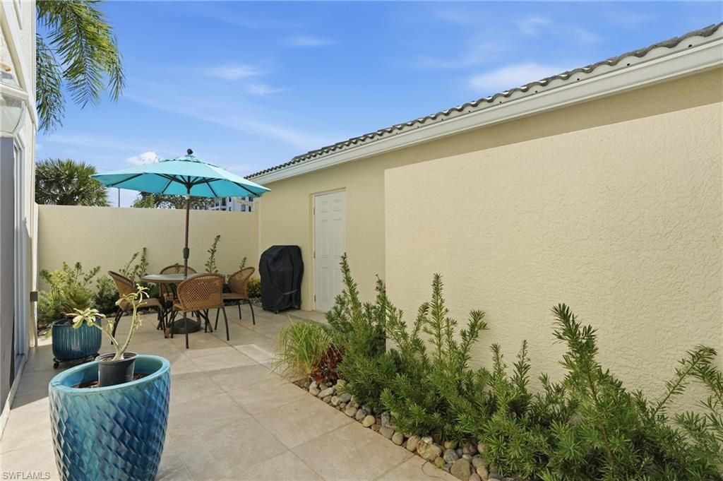 4945 Cougar Ct S, Unit 105, Naples, FL 34109 Photo