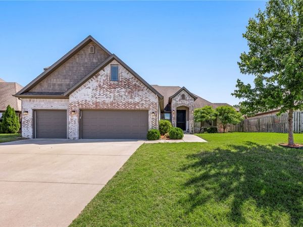 1451 Abbey Lane, Centerton, AR 72719