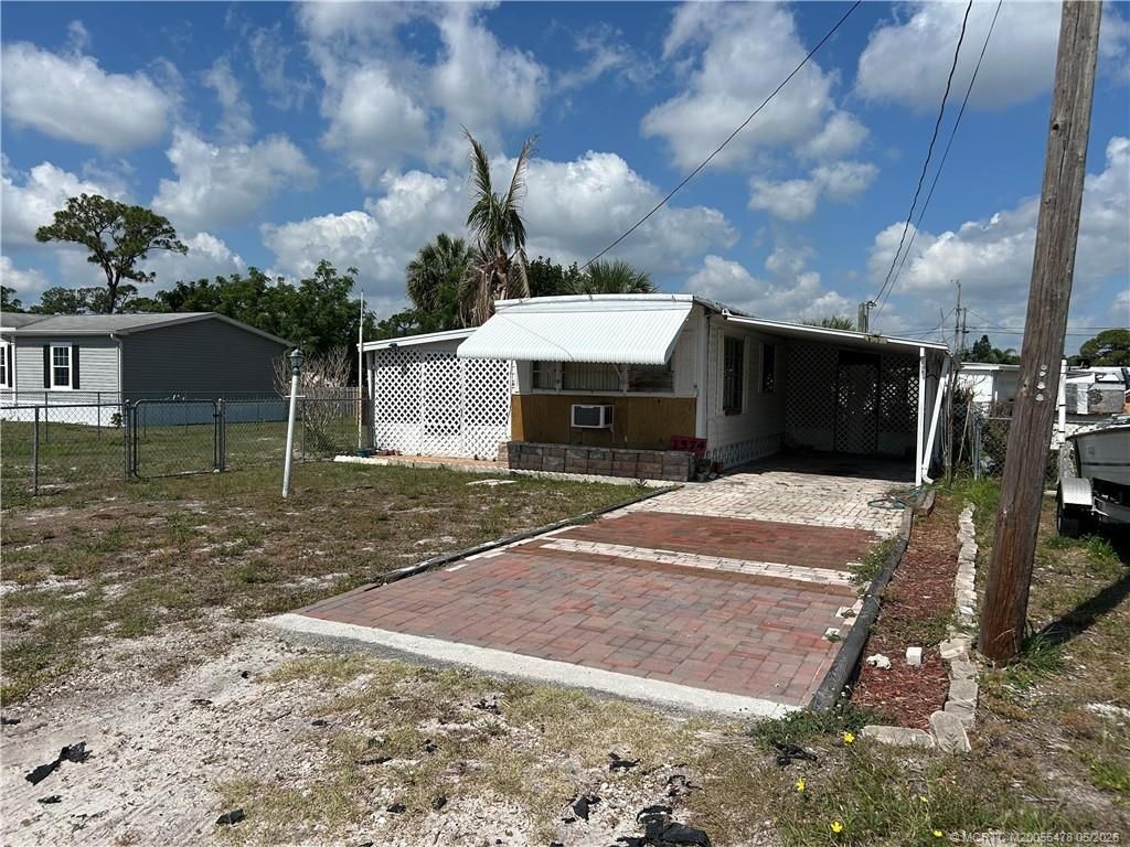 1574 NE Oriole Avenue, Stuart, FL 34994 Photo