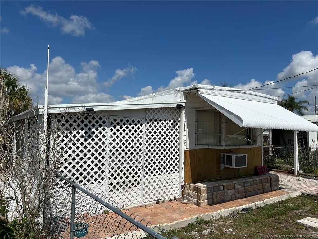 1574 NE Oriole Avenue, Stuart, FL 34994 Photo
