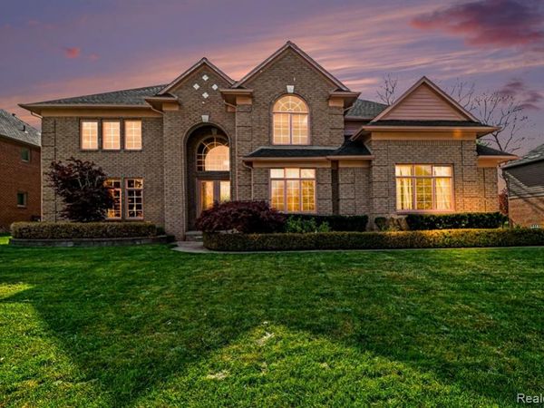 6929 Dakota Drive, Troy, MI 48098