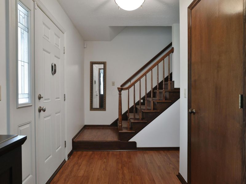 914 Loch Ness Avenue, Columbus, OH 43085 Photo 4