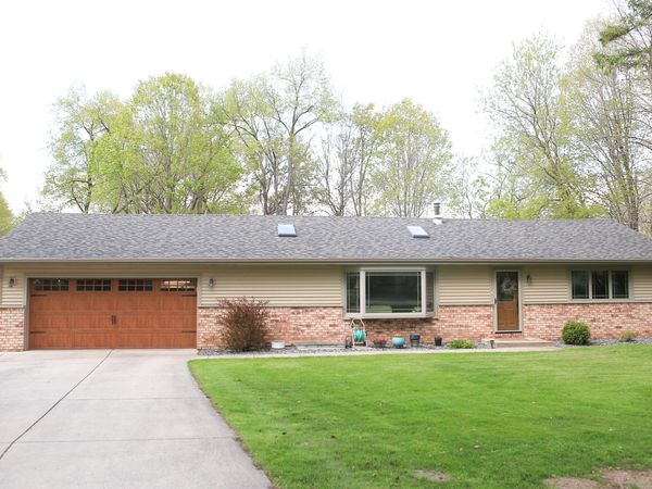 N64W34206 Bayview Rd, Oconomowoc, WI 53066