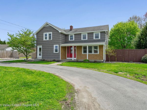 2188 U.S. 9, Kinderhook, NY 12106